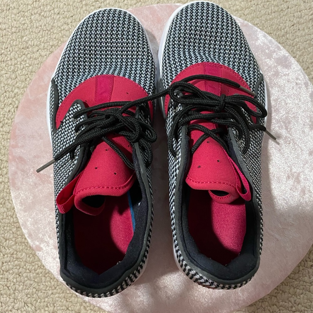 Jordan Eclipse - Picture 4 of 5
